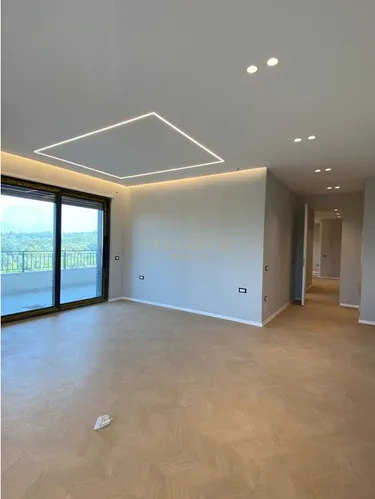 Foto di Appartamento in vendita Liqeni i Thatë, Tiranë