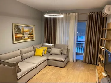 Foto av Lägenhet till uthyrning Komuna e Parisit, Rruga Komuna e Parisit, Tiranë
