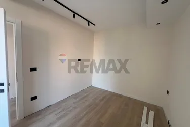 Foto di Appartamento in vendita Komuna e Parisit, Tiranë