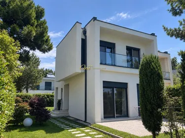 Photo of vila for sale Valamar, Rruga Gjiri i Lalzit, Durrës