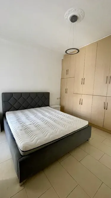 Foto von Wohnung zur miete Sheshi Skenderbej Myslym Shyri, Rruga Him Kolli, Tirane
