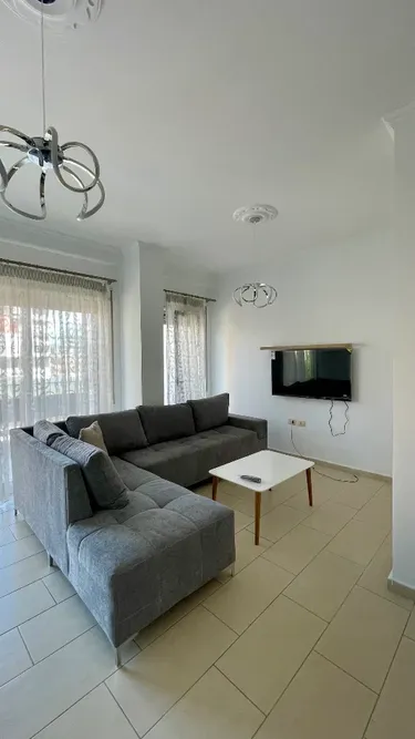 Foto von Wohnung zur miete Sheshi Skenderbej Myslym Shyri, Rruga Him Kolli, Tirane