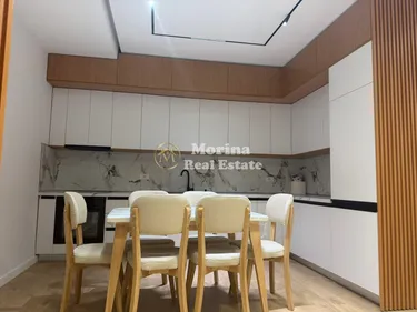 Foto di Appartamento in affitto Stacioni Trenit Rruga e Dibres 5 Maji Medreseja, Rruga 5 Maji, Tirane