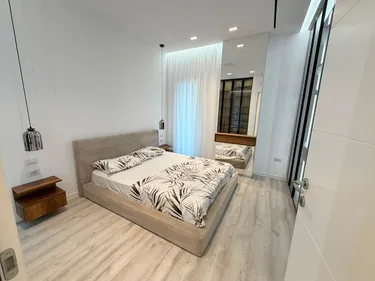 Fotografie Byt k pronájmu Kompleksi Emerald, Rruga 5 Maji, Tiranë