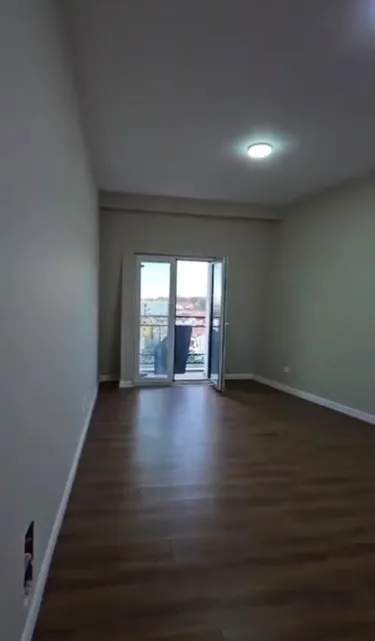 Zdjęcie Mieszkanie na sprzedaż Tirana Porta e Re, Sauk, Tiranë