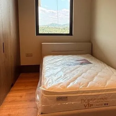 Fotografie Byt k pronájmu Sheshi Italia, Tiranë