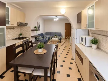 Фото Квартира на продажу Oxhak, Tiranë