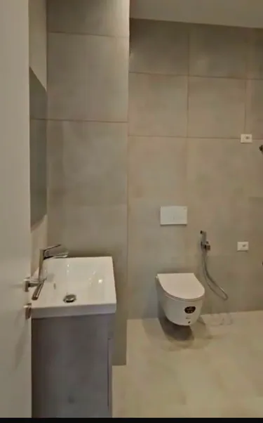Zdjęcie Mieszkanie na sprzedaż Tirana Porta e Re, Sauk, Tiranë