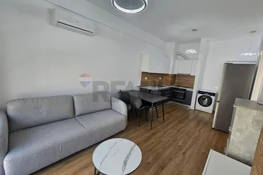 Fotografie Byt k pronájmu Kompleksi Mangalem, Kompleksi Kadiu, Tiranë