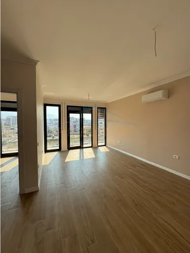 Foto von Wohnung zur miete Rruga e Dibrës, Tiranë