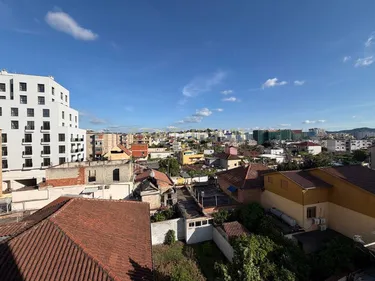 Foto di Appartamento in vendita Tregu Elektrik i Ri, Rruga Ali Demi, Tiranë