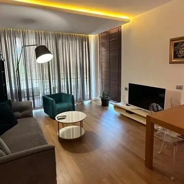 Fotografie Byt k pronájmu Liqeni i Thatë, Tiranë