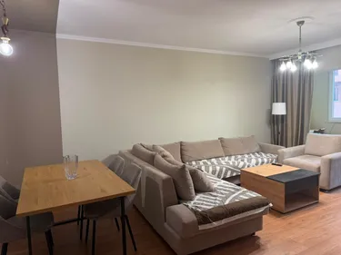 Zdjęcie Mieszkanie do wynajęcia Komuna e Parisit, Rruga Komuna e Parisit, Tiranë
