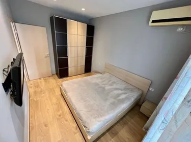 Zdjęcie Mieszkanie do wynajęcia Komuna e Parisit, Rruga Komuna e Parisit, Tiranë