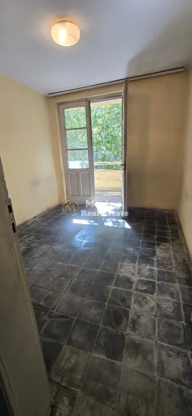 Фото Квартира на продажу 21 Dhjetori Rruga Kavajes, 21 Dhjetori Ngjitur me Garden Building,rruge Kryesore, Tirane