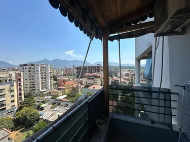 Foto av Lägenhet till uthyrning Kika, Rruga Komuna e Parisit, Tiranë