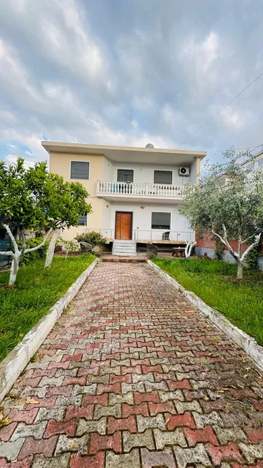 Foto di vila in vendita Vorë, Vorë Qendër, Tiranë