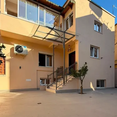 Photo of vila for rent Rruga 'fusha e Aviacionit', Tiranë