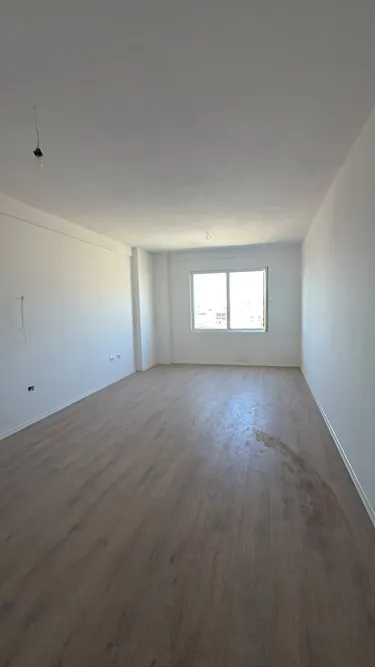 Foto von Wohnung zum verkauf Paskuqan, Tiranë