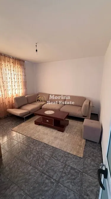 Foto av house till uthyrning Xhamllik, Spitali Amerikan 2, Tirane