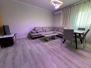 Foto di Appartamento in affitto Rruga e Kavajës, Tiranë