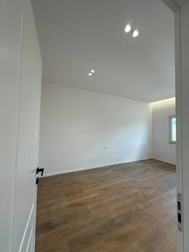 Фото Квартира на продажу Rruga Bardhyl, Tiranë