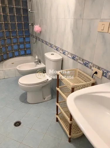 Pazari i Ri - photos