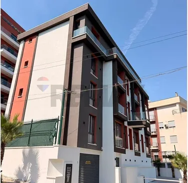 Zdjęcie commercial do wynajęcia Rruga Kodra e Diellit, Tiranë